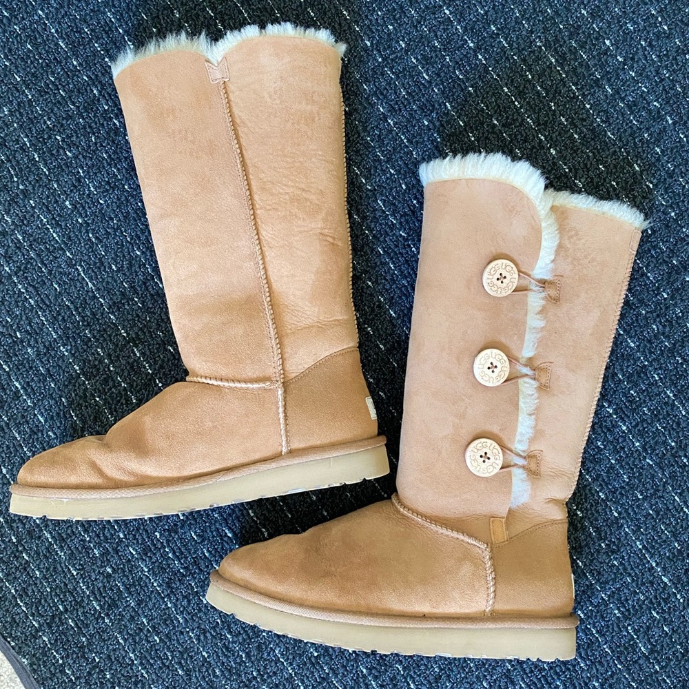 UGG Bailey Button Triplet Tan Boots